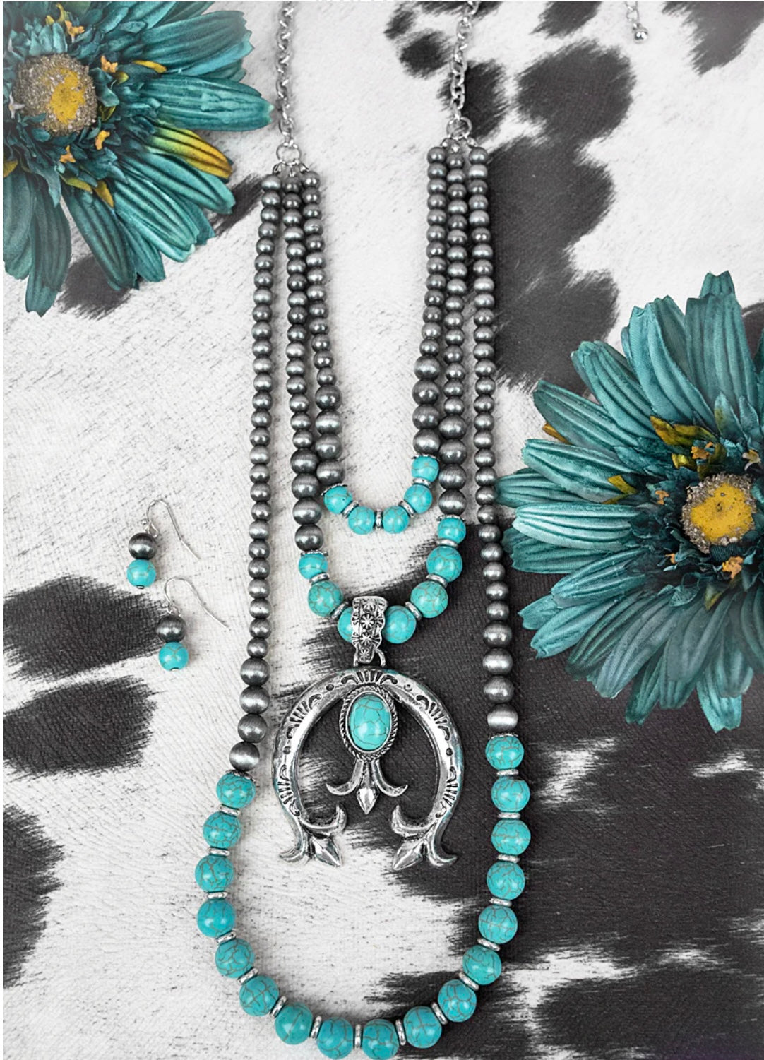 The Lay Lake Naja Silver and Turquoise Pearl Necklace