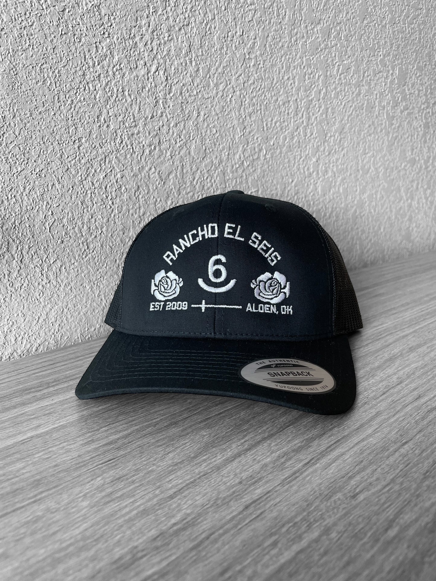 BLACKOUT TRUCKER CAP